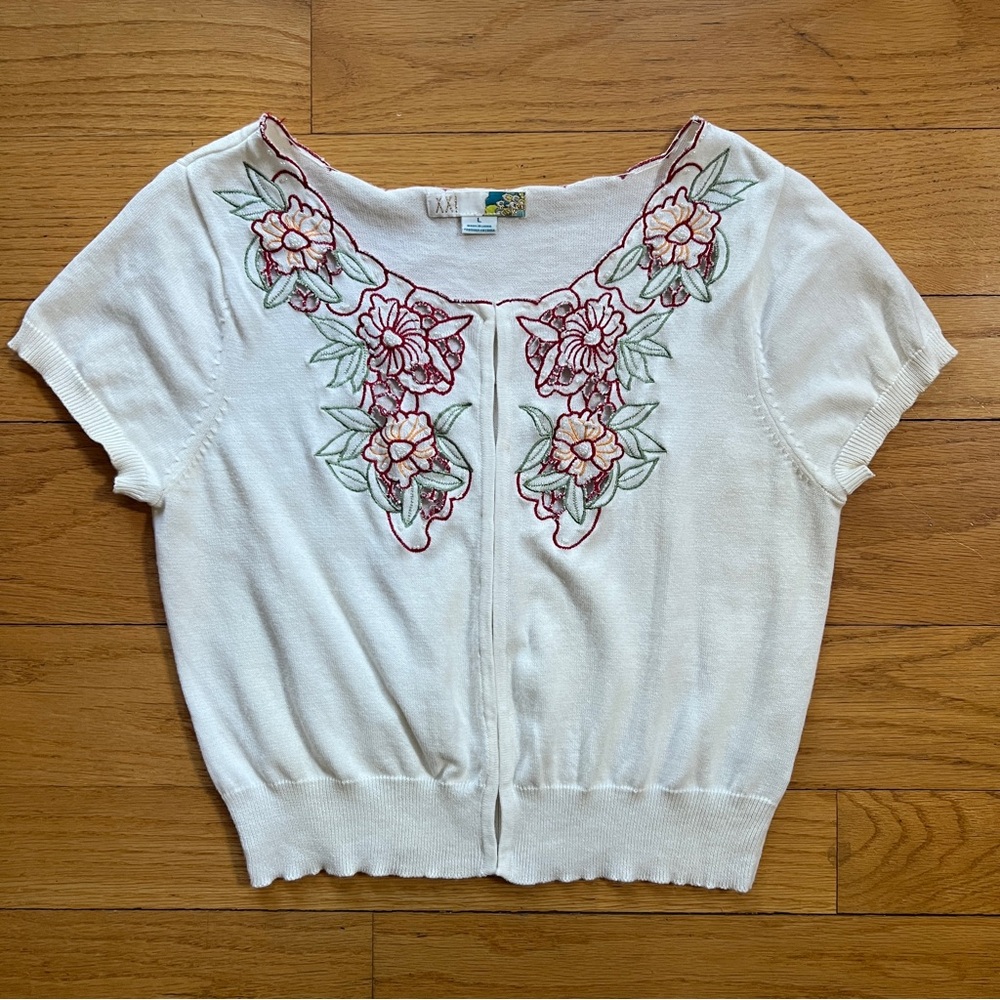 Embroidered Cottagecore Short-sleeved Cardigan